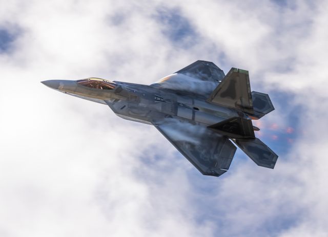 Lockheed F-22 Raptor — - F22 raptor putting on a incredible show down in Stuart br /The final show of the 2024 season br /Stuart Air Show 