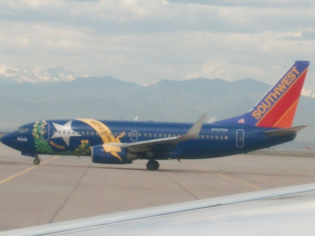 Boeing 737-700 (N727SW) - Nevada Battle Born