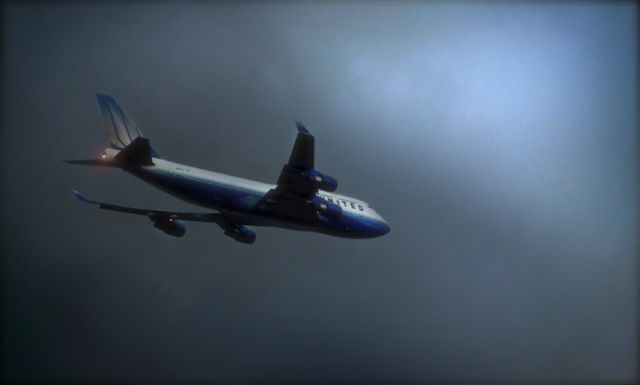 BOEING 767-300 (N104UA) - Flying into a storm....