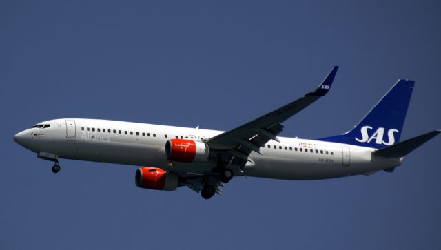 Boeing 737-700 (LN-RRH)