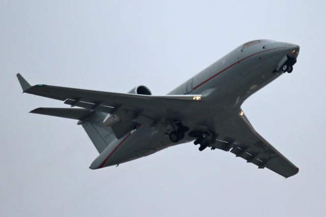 Canadair Challenger (9H-VFJ) - Off to the Bahamas for Vista 516 after departing RWY 24R from KCLE on 12 Dec 2018.