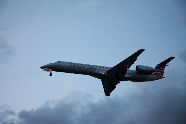 N629AE — - Coming in to land at Toronto Pearson Airport - CYYZ in stormy weather