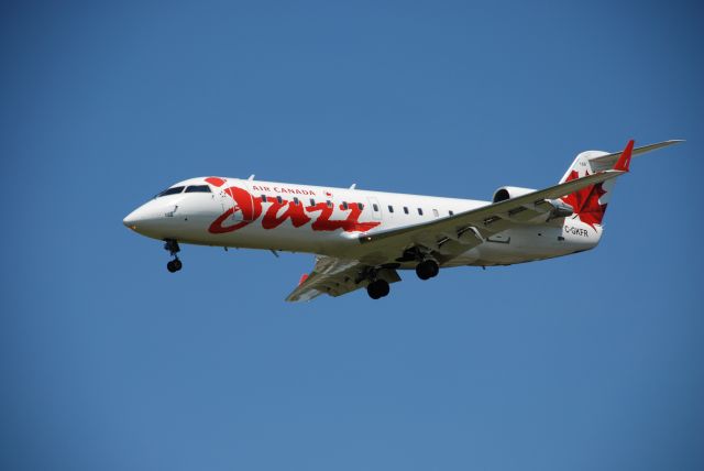 C-GKER — - Landing in Toronto, July 1, 2008 - about time the sun was out!!!