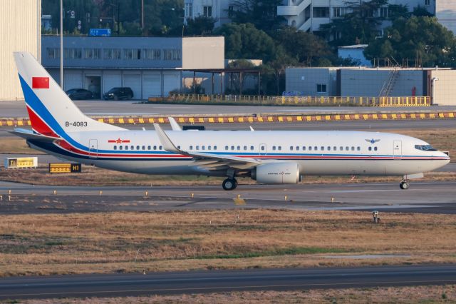 Boeing 737-800 (B-4083)