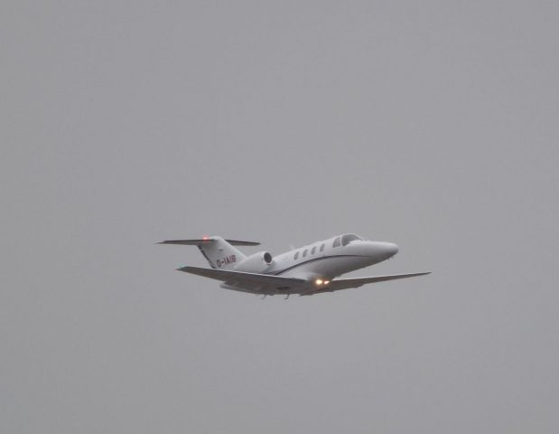 Cessna Citation CJ1 (D-IAIB) - Off runway 26