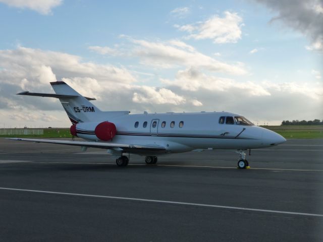 Hawker 800 (CS-DRM)