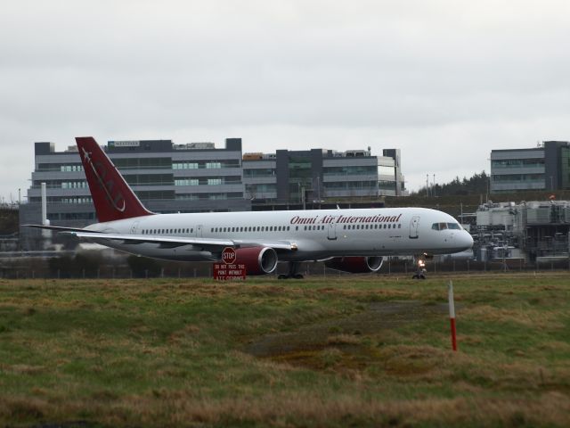 Boeing 757-200 (N639AX)