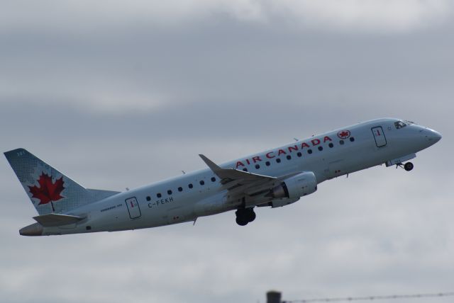 Embraer 170/175 (C-FEKH)