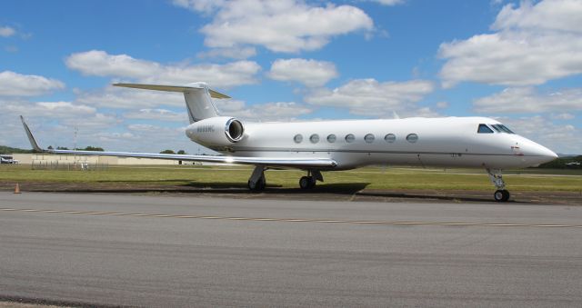 Gulfstream Aerospace Gulfstream V (N899NC) - A Gulfstream Aerospace GV-SP (G550) at Boswell Field, Talladega Municipal Airport, AL, during the NASCAR GEICO 500 Race, April 25, 2021.