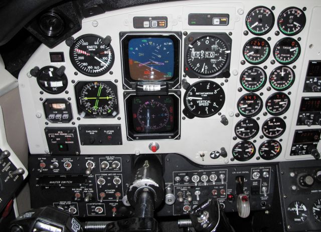 Beechcraft King Air 90 (N331JP) - Single engine training at Flight Safety.