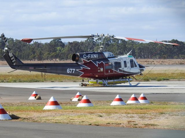 Bell BigLifter (C-FXNI) - HLTK677 on standby at Busselton 