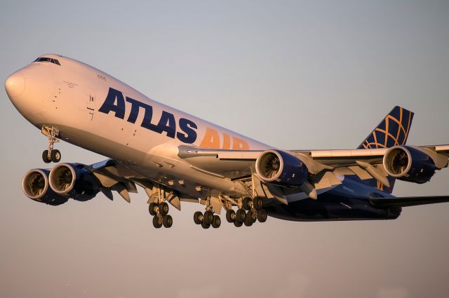 BOEING 747-8 (N854GT)