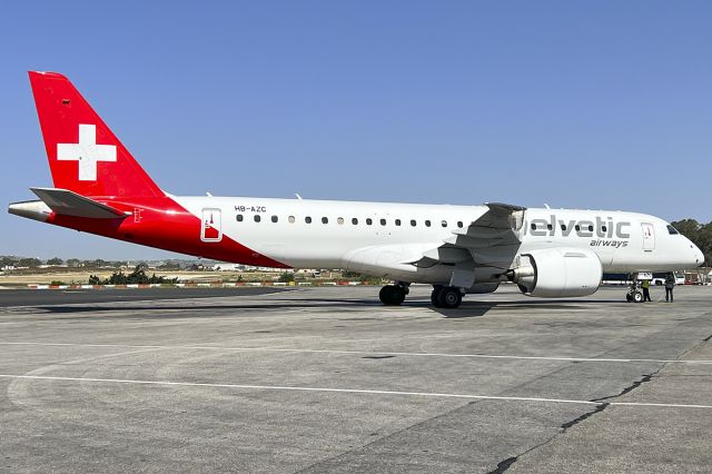 Embraer E190-E2 (HB-AZC)