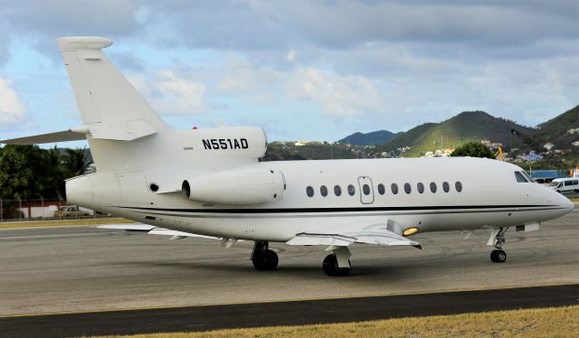 Dassault Falcon 900 (N551AD)