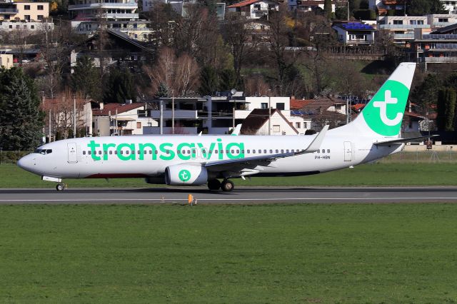 Boeing 737-800 (PH-HBN)