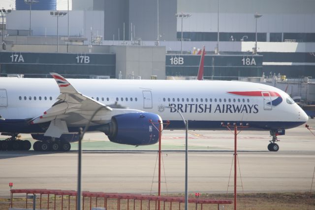 Airbus A350-1000 (G-XWBE)