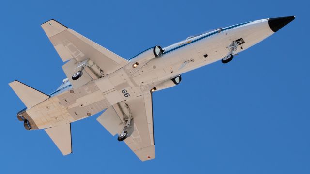 Northrop T-38 Talon (N966NA) - The same jet Neil Armstrong flew to Cape Canaveral before the Apollo 11 launch, lines up on final to Runway 17R at Houston Spaceport on 11 February 2022