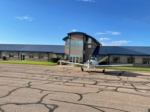 Beechcraft 35 Bonanza (N1803W) - Breakfast at Barnstormer