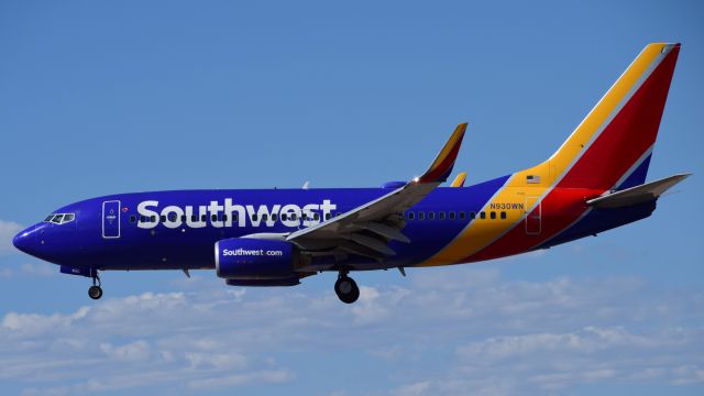 Boeing 737-700 (N930WN)