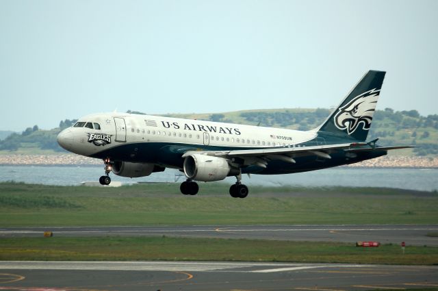 Airbus A319 (N709UW) - Philadelphia Eagles logojet arriving on 4R