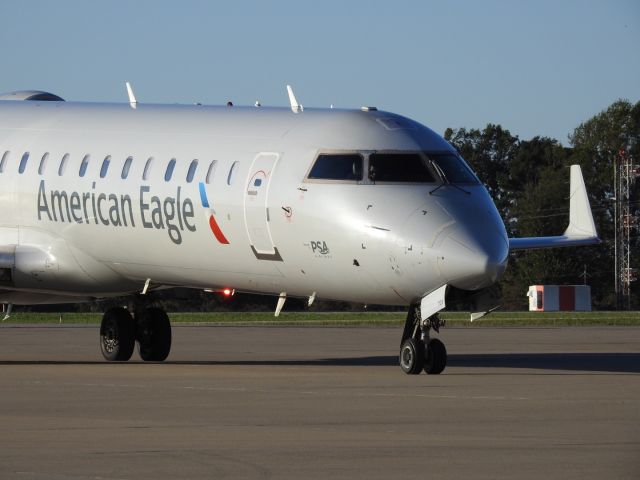 Canadair Regional Jet CRJ-700 (N703PS)
