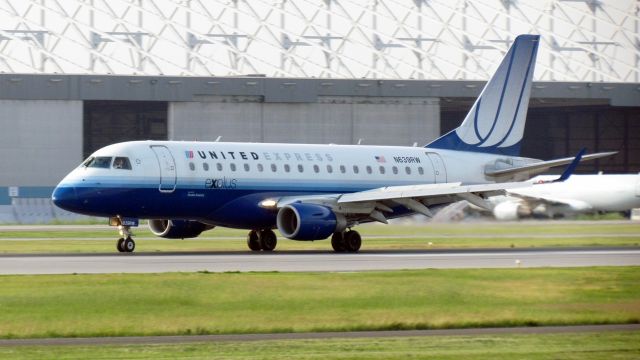 Embraer 170/175 (N639RW)