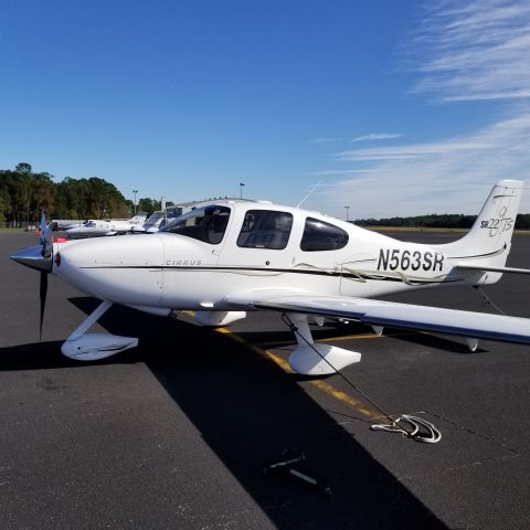 Cirrus SR-22 (N563SR) - On The Ramp