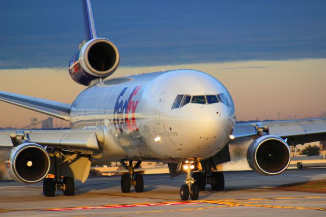 Boeing MD-11 (N580FE)