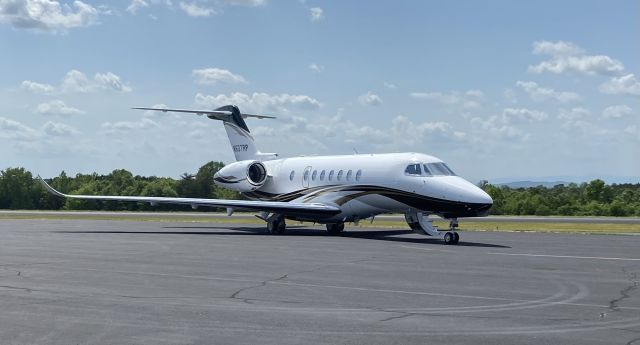 Cessna Citation Longitude (N637RP)