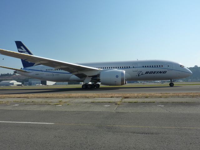 N787FT — - 787 #5 taxiing prior to taking off from BFI on 31L.