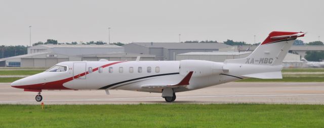 Learjet 35 (XA-MBC)