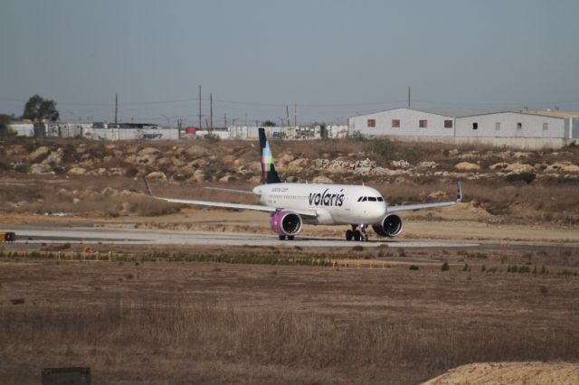 Airbus A320 (N539VL) - TAXING ALPHA TO HEAD 27 MMTJ
