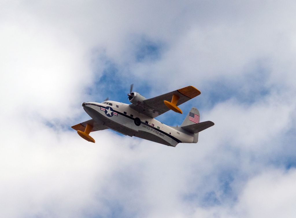 Grumman HU-16 Albatross (N7025N) - Caught this albatros departing 27 at carson City the other day.