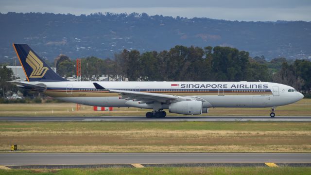 Airbus A330-300 (9V-STV)