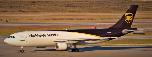 Airbus A300F4-600 (N154UP) - UPS A300-600 staying busy throughout the Christmas/New Years season.