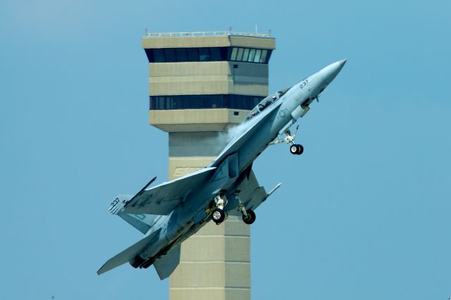 McDonnell Douglas FA-18 Hornet — - Super Hornet at the Dayton Airshow 2010