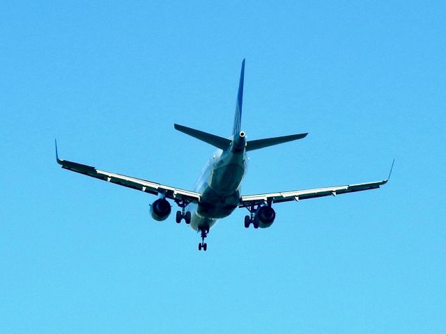 Embraer 170/175 (N647RW)