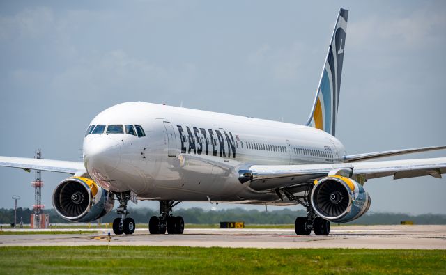 BOEING 767-300 (N703KW) - EASTERN 767-300 departing CAE