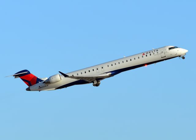 Canadair Regional Jet CRJ-900 (N554CA)