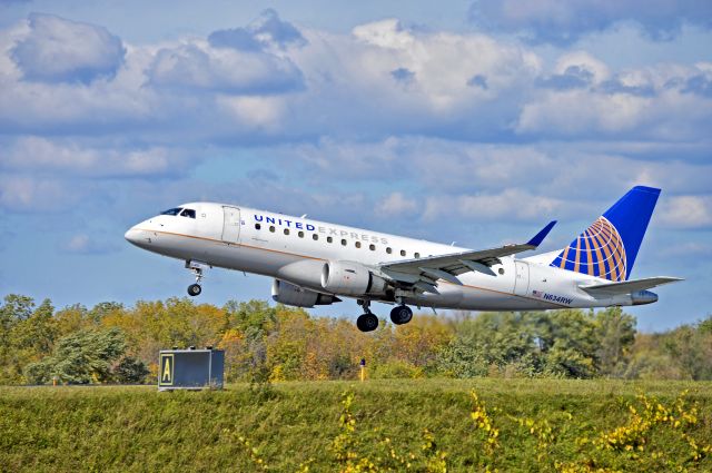 Embraer 170/175 (N634RW)