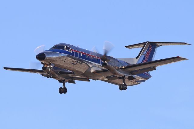 Embraer EMB-120 Brasilia (N297SW) - Landing.