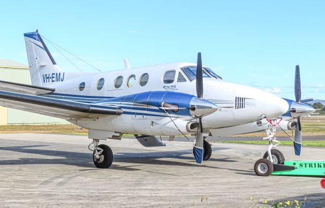 Beechcraft King Air 90 (VH-EMJ)