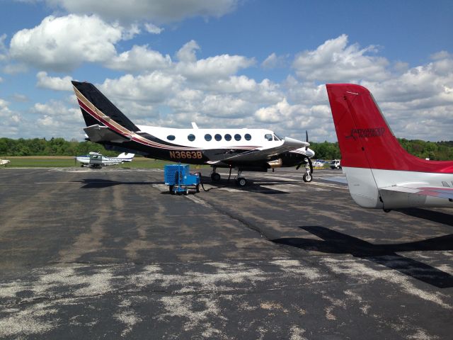 Beechcraft King Air 100 (N3663B) - King Air 100