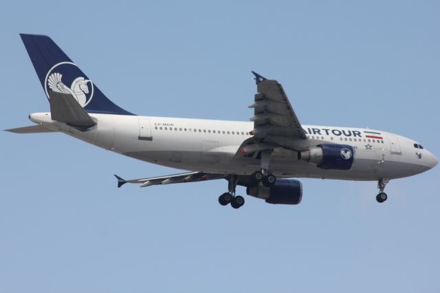 Airbus A310 (EP-MDK)