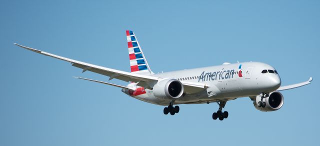 Boeing 787-8 (N807AA) - 04/03/2016 American N807AA B787-8 KDFW