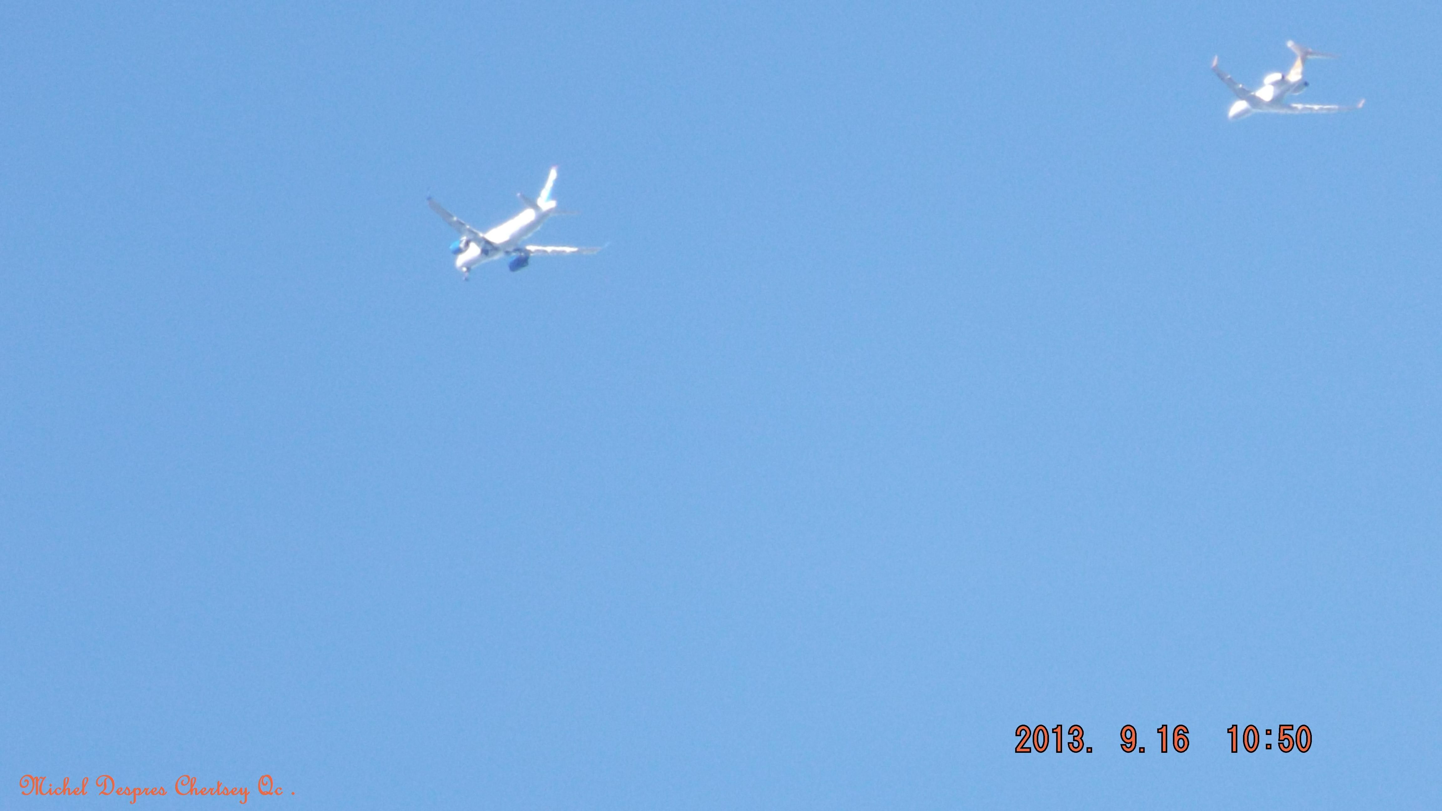 — — - Vol ignogural du CS100 accompagné du Global 5000 le 16/09/2013 10:50br /Au dessus de Chertsey.Lanaudiere.Qc
