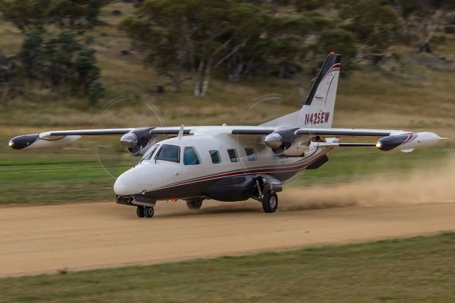 Mitsubishi MU-2 (N425EW)