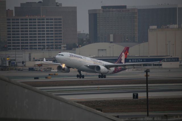 Airbus A330-200 (N388HA)