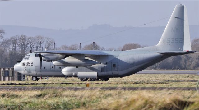 Lockheed C-130 Hercules (16-5352) - usmc kc-130t 165352 at shannon 31/10/20.