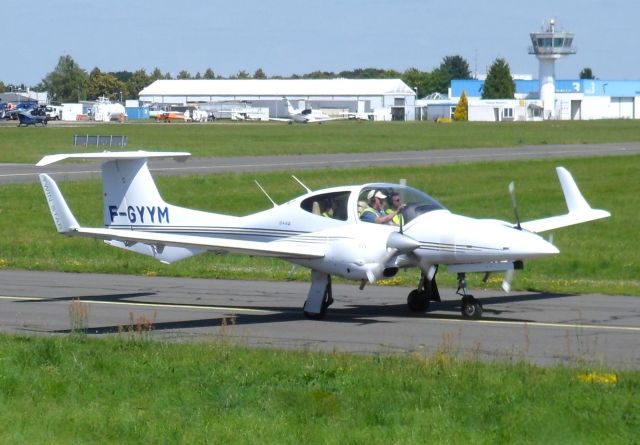 Diamond Twin Star (F-GYYM)